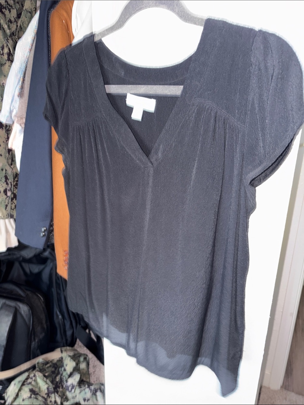 Treasure & Bond Black V-Neck Short Sleeve Blouse